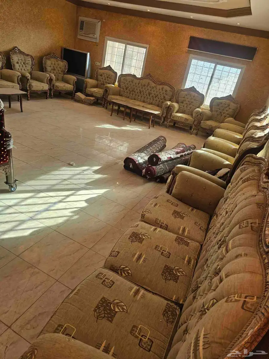 مطبخ جديد واثاث للبيع وباب تراثي 3