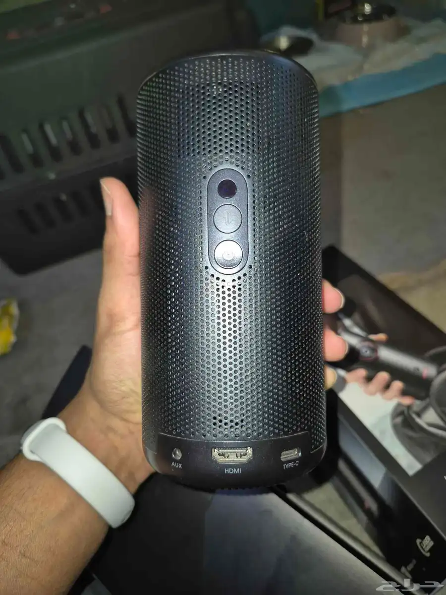 للبيع مستخدم بروجيكتر nebula capsule 3(حتى شاشة البروجكتر 3