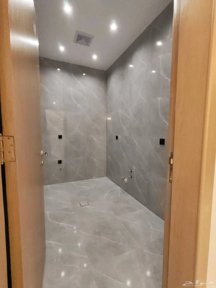 للبيع فيلا تصميم ممتاز تشطيب مودرن بمدينه احد رفيده 31