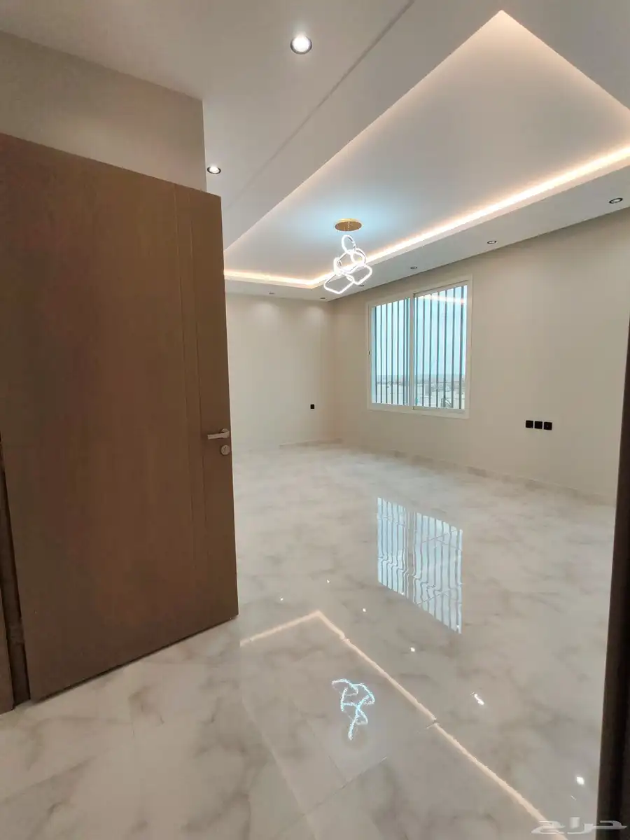 للبيع فيلا تصميم ممتاز تشطيب مودرن بمدينه احد رفيده 40