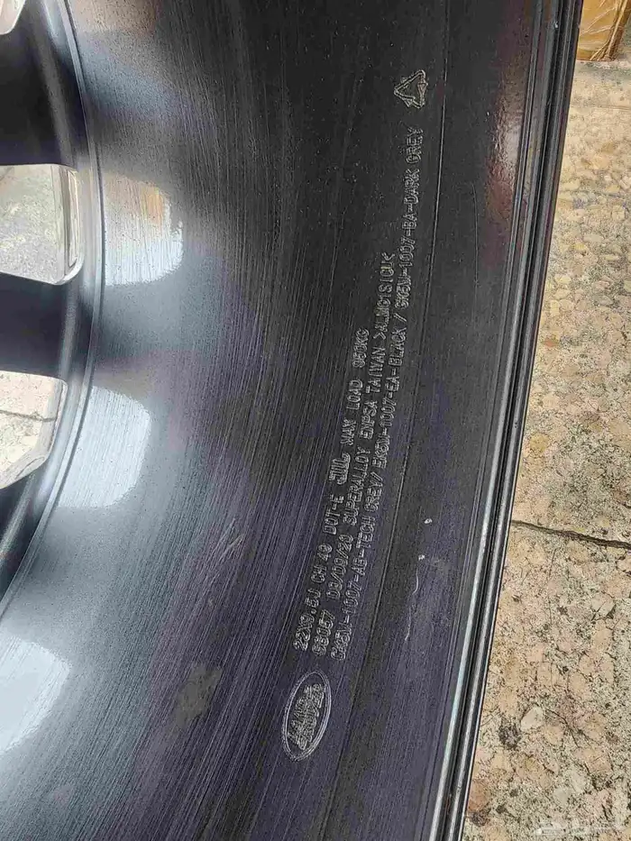 جنوط رنج روفر أوتوبيوغرافي مقاس 20 اصلي وكاله موديل 2017 8