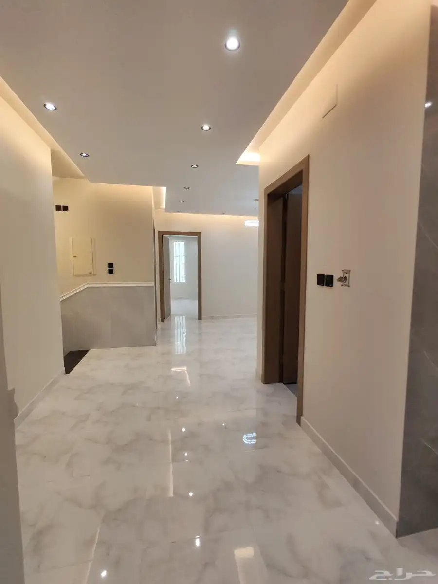 للبيع فيلا تصميم ممتاز تشطيب مودرن بمدينه احد رفيده 32