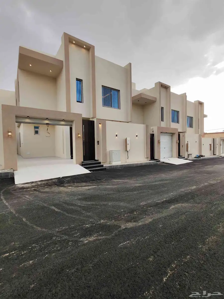 للبيع فيلا تصميم ممتاز تشطيب مودرن بمدينه احد رفيده 0