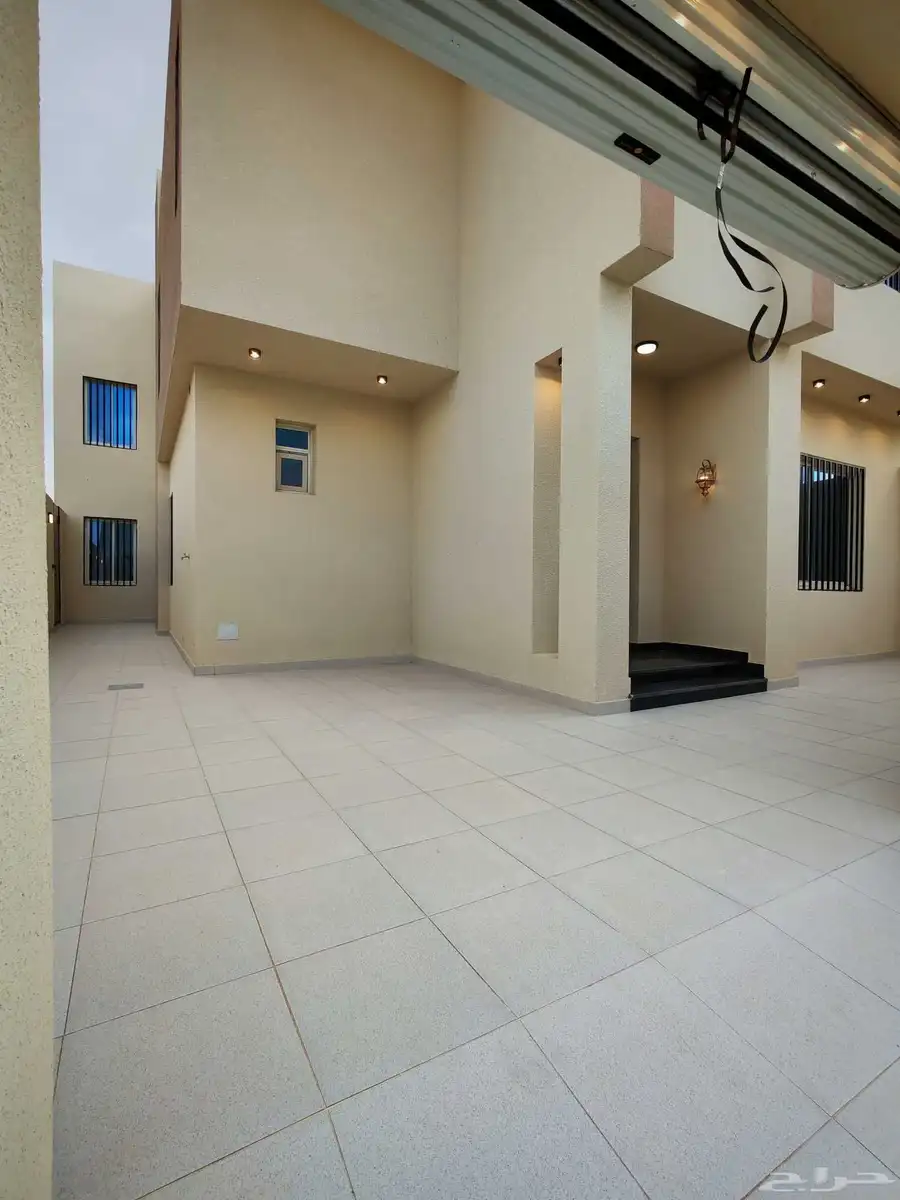 للبيع فيلا تصميم ممتاز تشطيب مودرن بمدينه احد رفيده 2