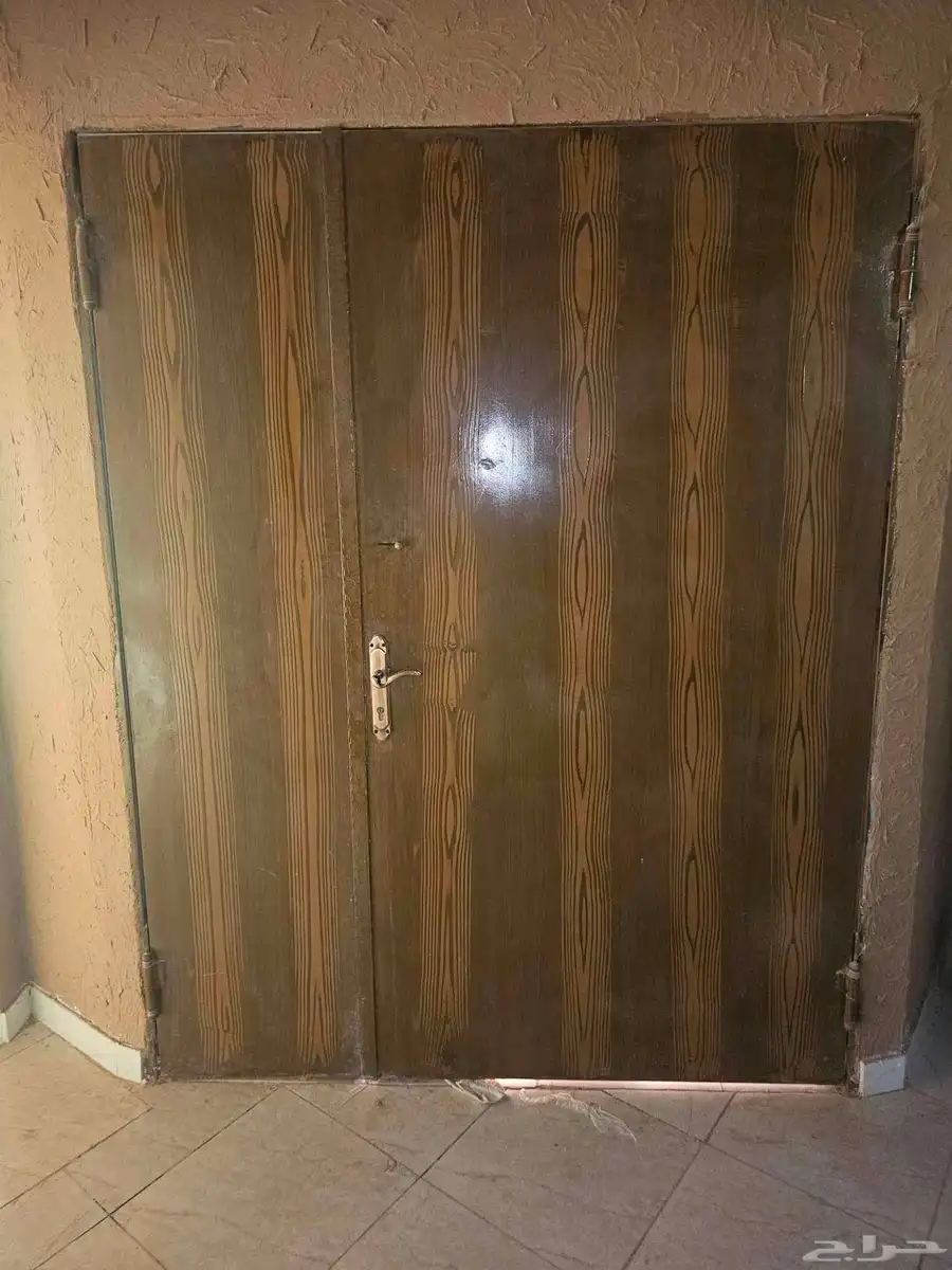 مطبخ جديد واثاث للبيع وباب تراثي 2