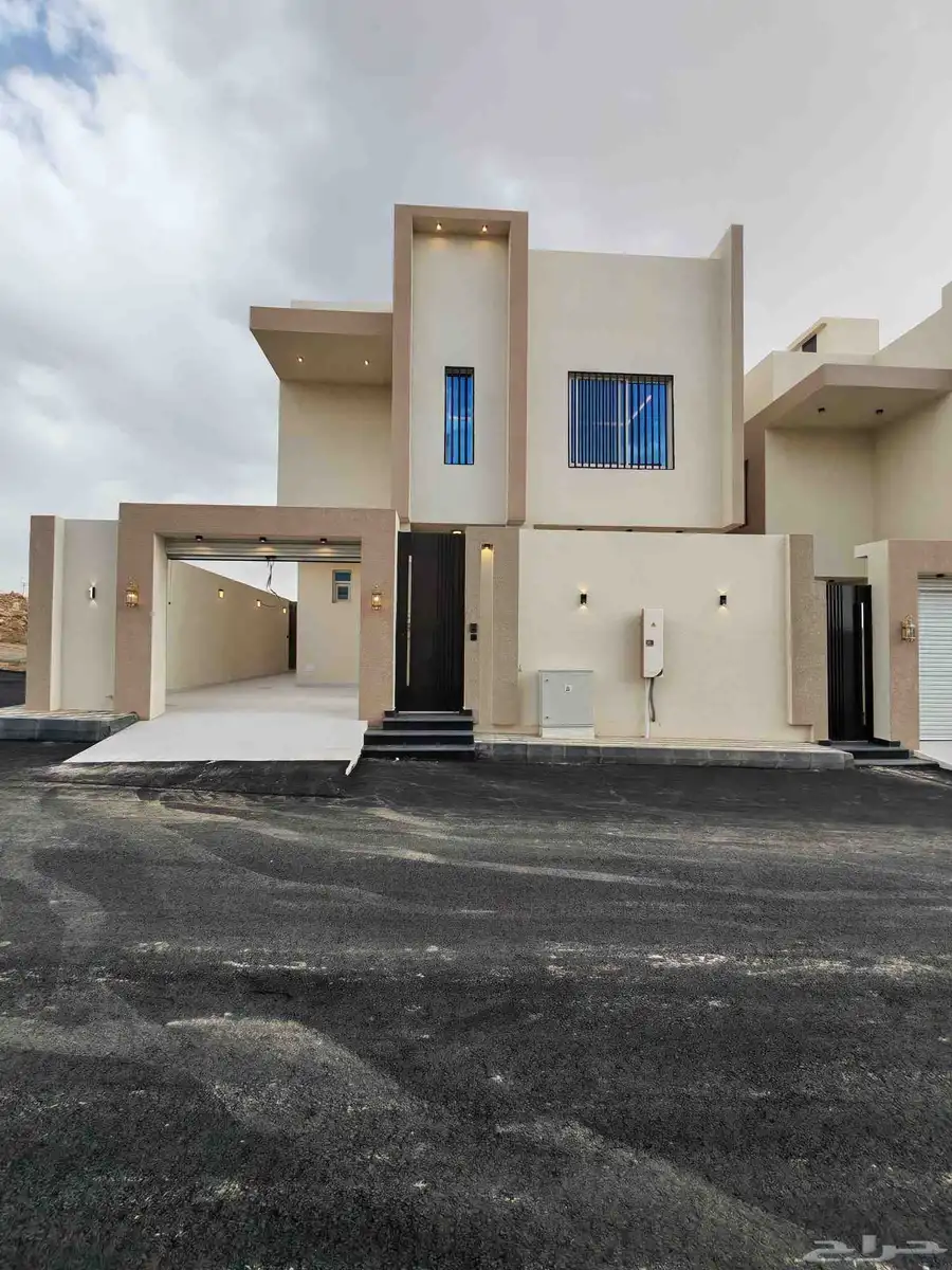للبيع فيلا تصميم ممتاز تشطيب مودرن بمدينه احد رفيده 1