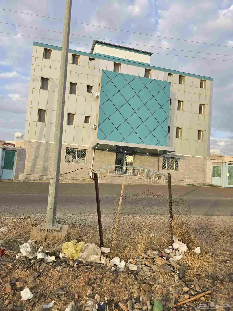 مبنى فندقي سكني وترفيهي للبيع الباحة 0