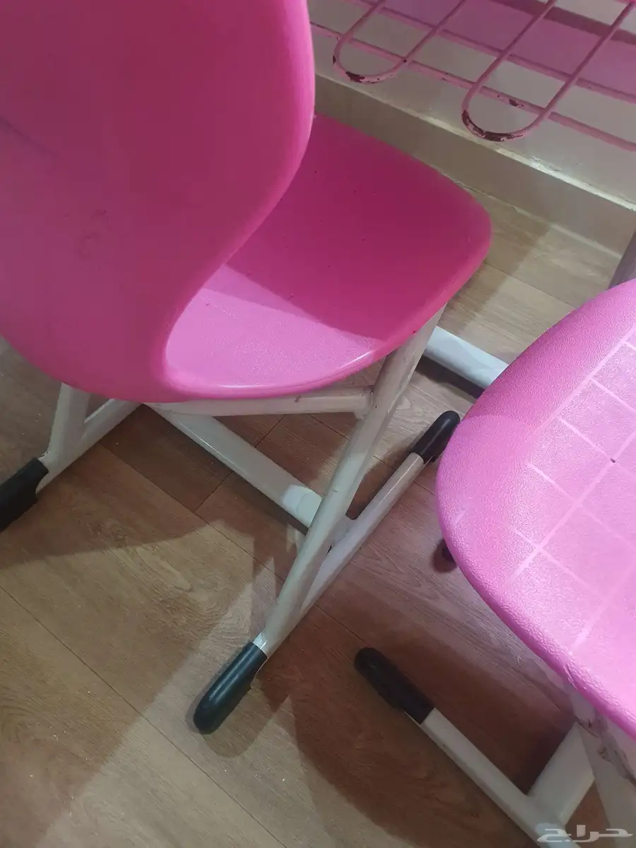 طاولة بلاستيشن وطاولة مدرسية بنات 4