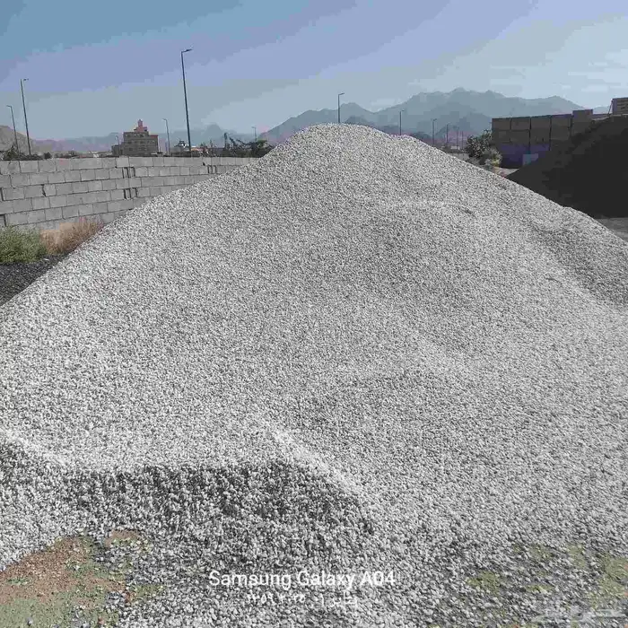 قلاب لنقل البطحاء والاسمنت والبلوك ومخلفات البناء الدمار 3