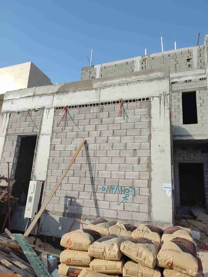 مقاول ومشرف سعودي 2