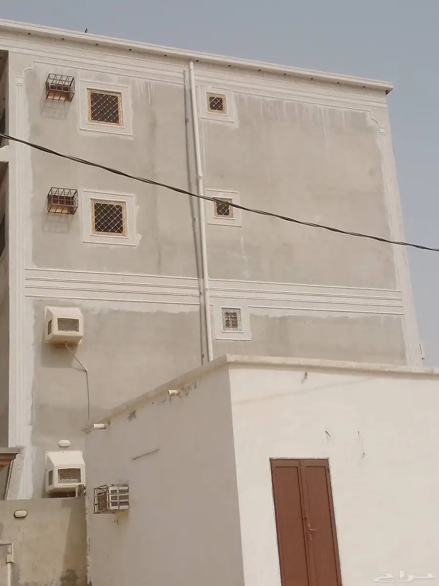 ليسه ملونة تطعيمات على الكرانيش وعلى الزوياء وعلى الشبابيك 2