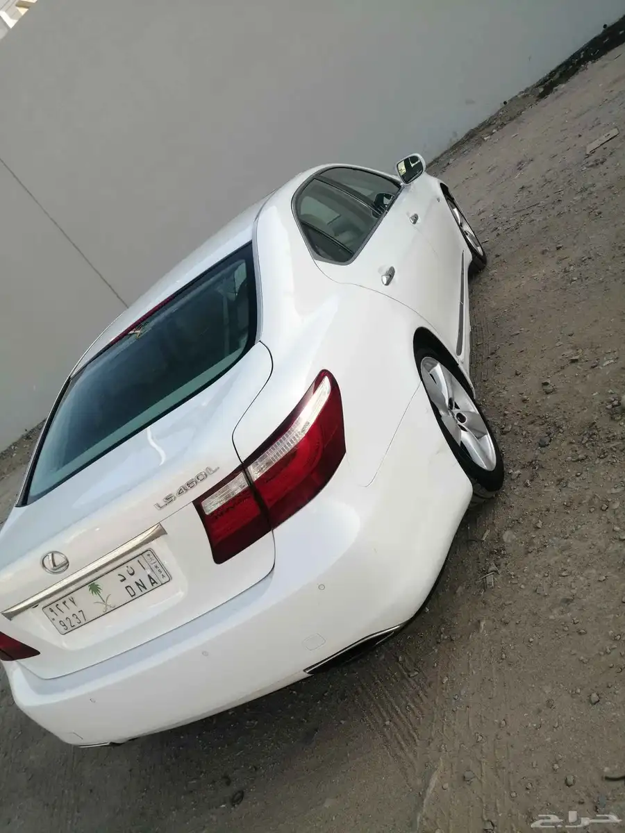 لكزس 2009 لارج ال اس 460 مرشوش على نظافه 2009 index