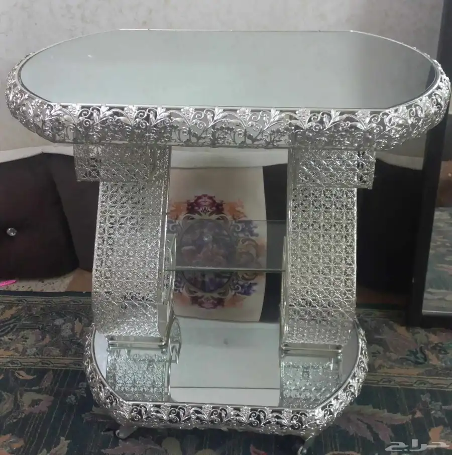 عربيه شبكه وطاولات مجلس و مرايا للبيع 1