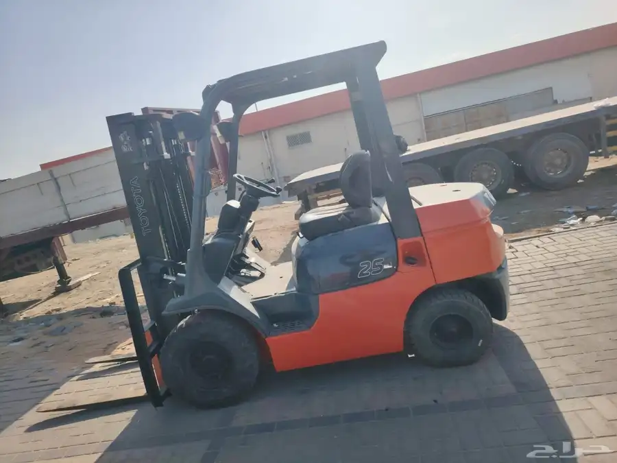 Caesar Lift  Man Lift and Forklift for rent 3