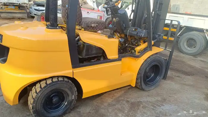 رافعه شوكيه سكين فوركليفت للايجار في جده 1