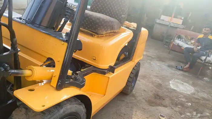 رافعه شوكيه سكين فوركليفت للايجار في جده 3