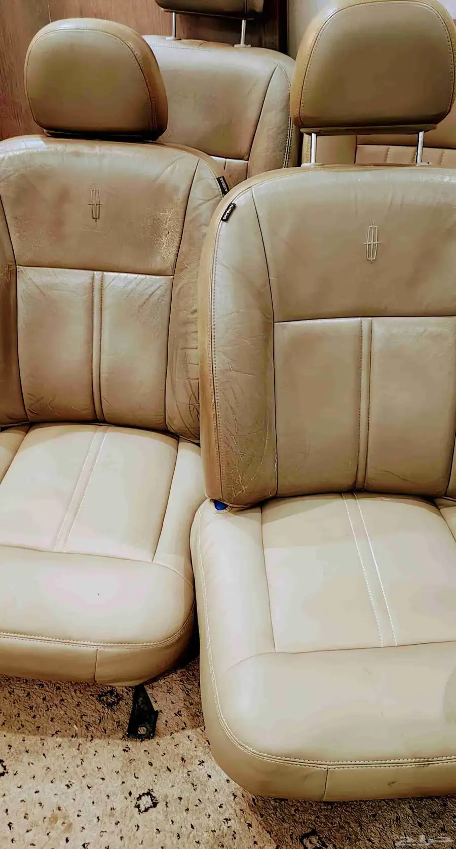 قطع غيار فورد لينكون تاون كار من 2003 الى 2011 25