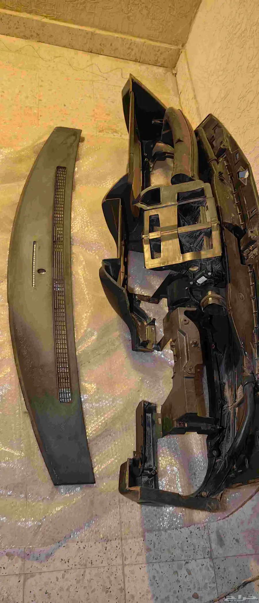 قطع غيار فورد لينكون تاون كار من 2003 الى 2011 48