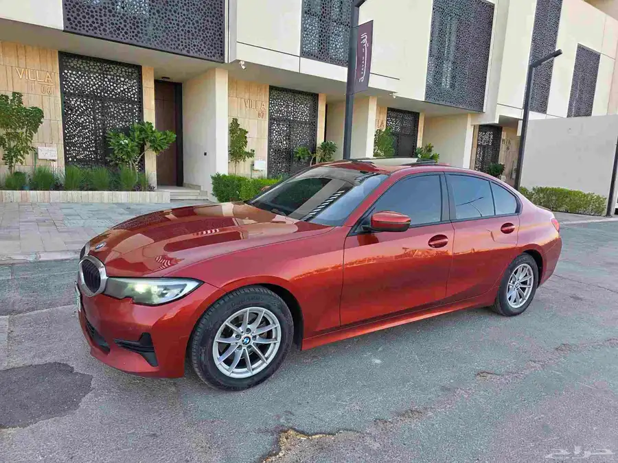 بي ام دبليو 320i 2021 index