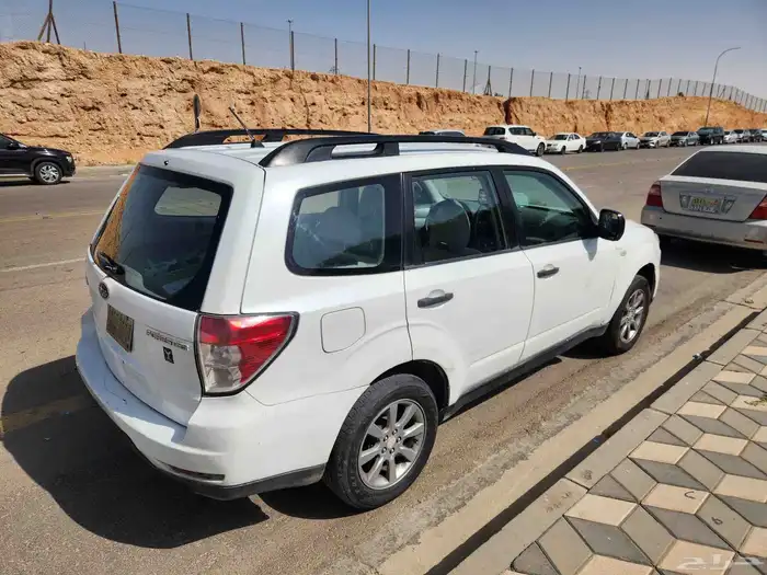 سيارة للايجار جيب 4 سلندر 0