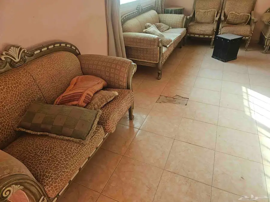 مطبخ جديد واثاث للبيع وباب تراثي 4