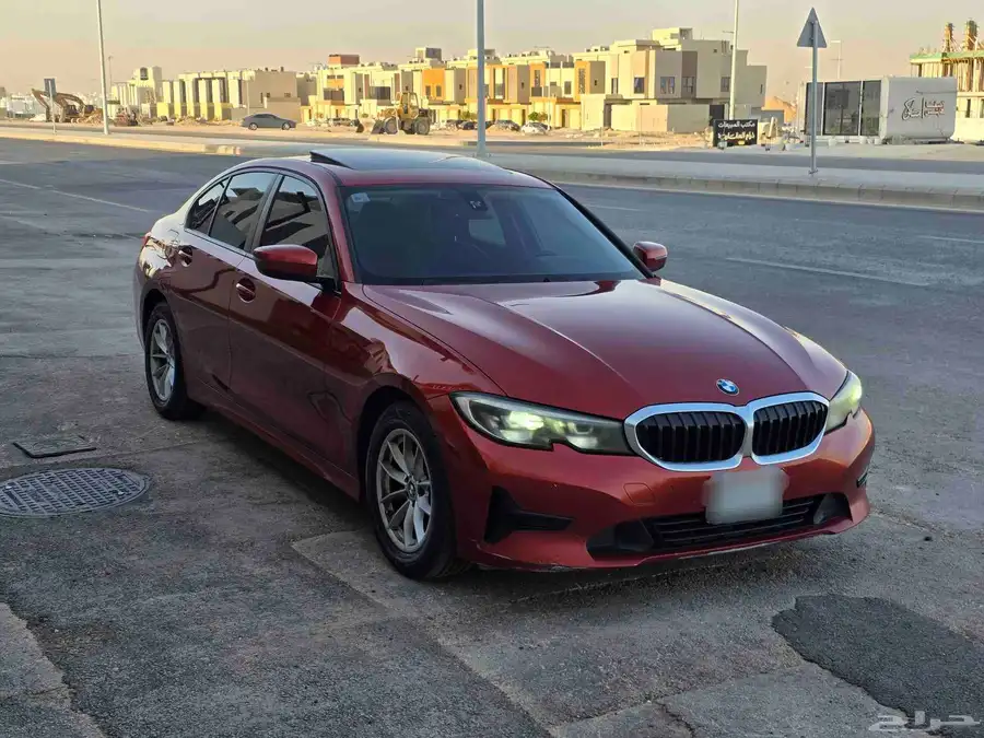 بي ام دبليو 320i 2021 index