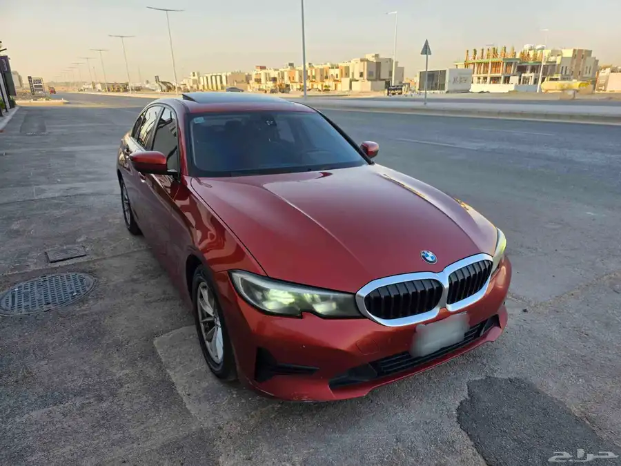 بي ام دبليو 320i 2021 index