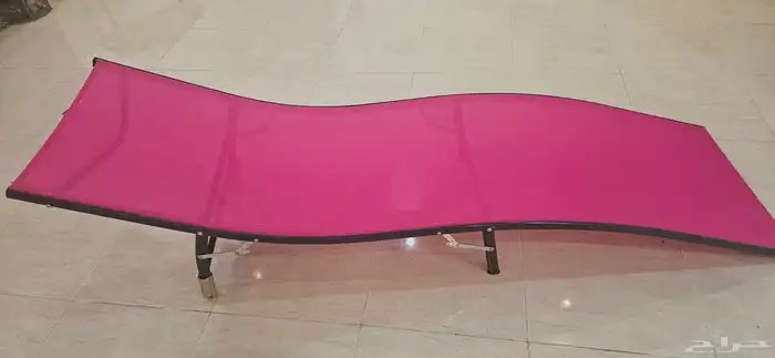 سرير مسبح 1