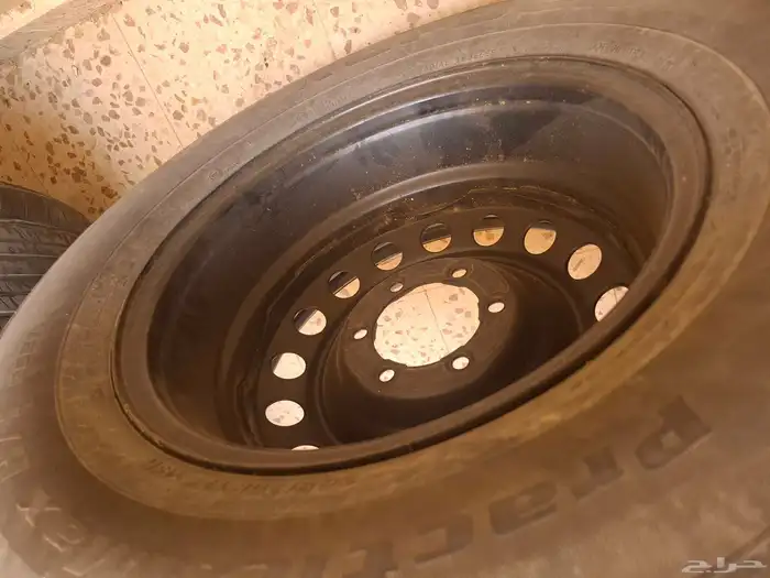 كفر مع الجنط للفورشنر موديل 2021 مقاس 265 70 17 3