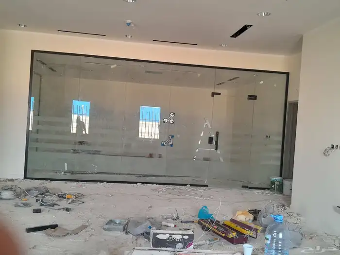 لجميع ازجاج اسكريت والمنيوم وجهات فك وتركيب صيدلية مكاتب 6