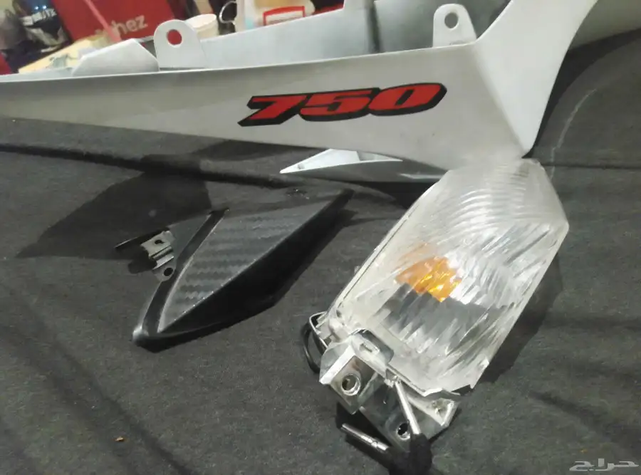 فيابر خلفيه دراجه نارية 750GSXR سوزوكي باريان 0