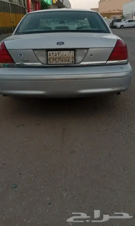 للبيع فورد فكتوريا مديل 2002 فحص جديد استماره منتهيه سنه 1