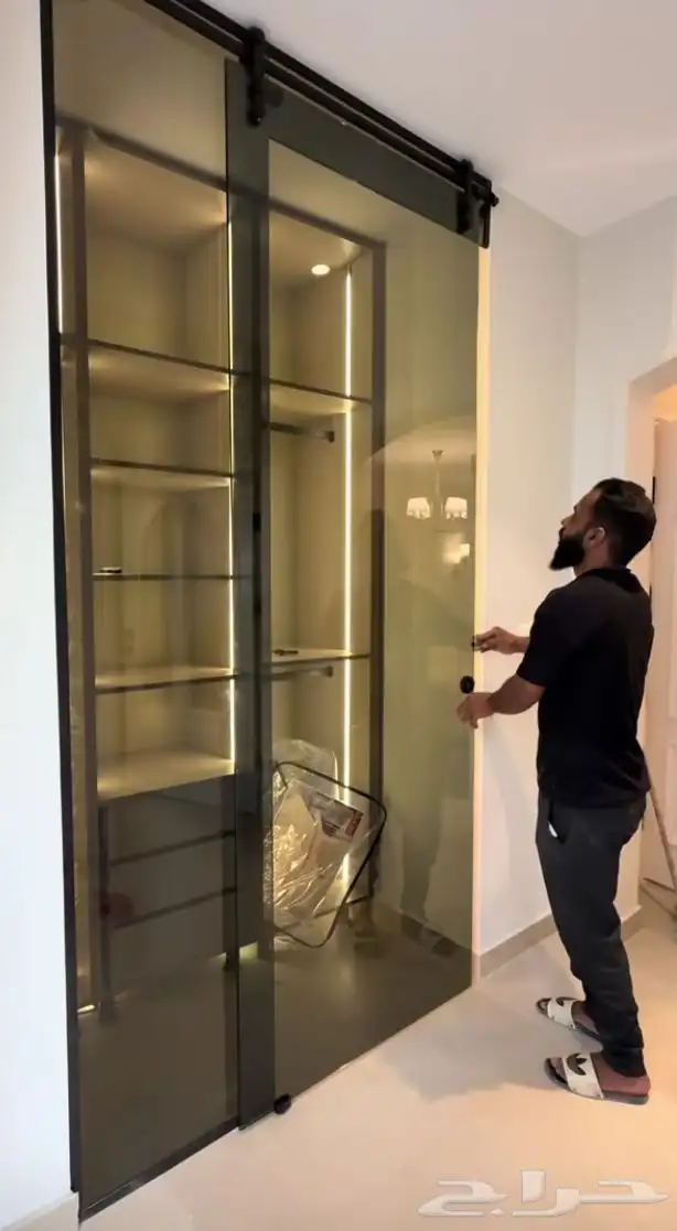 تفصيل درابزين زجاج ومسابح بالرياض 2