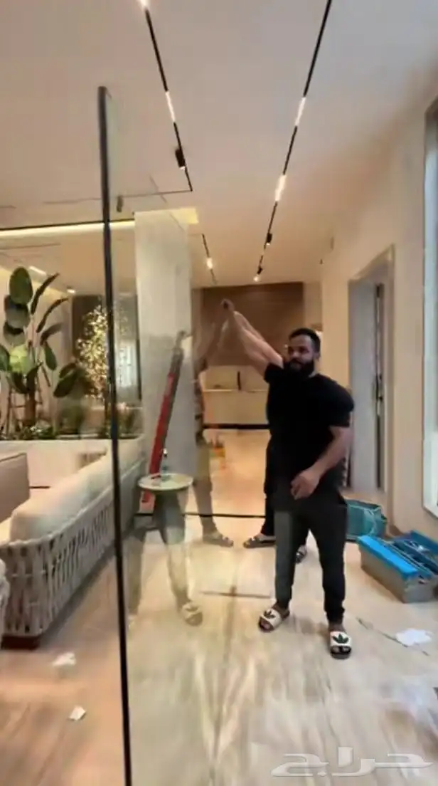 تفصيل درابزين زجاج ومسابح بالرياض 6