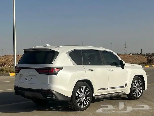 لكزس LX600موديل 2025 1
