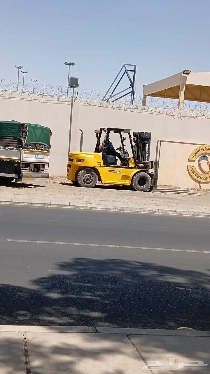 رافعه شوكيه للايجار فوركلفت سكينه 4