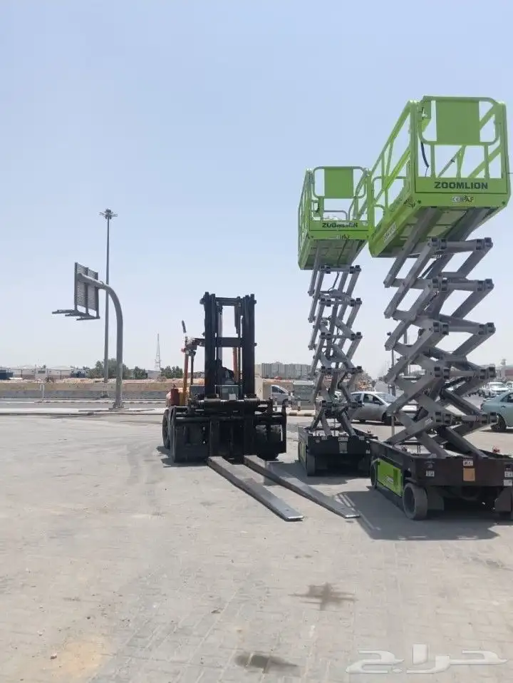 رافعات كهربائية وشوكيه وكرنات حفار سطحات 1