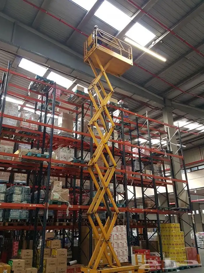 سيزرلفت للايجار مانلفت للايجار رافعة عمال للايجار رافعة مقصي 7