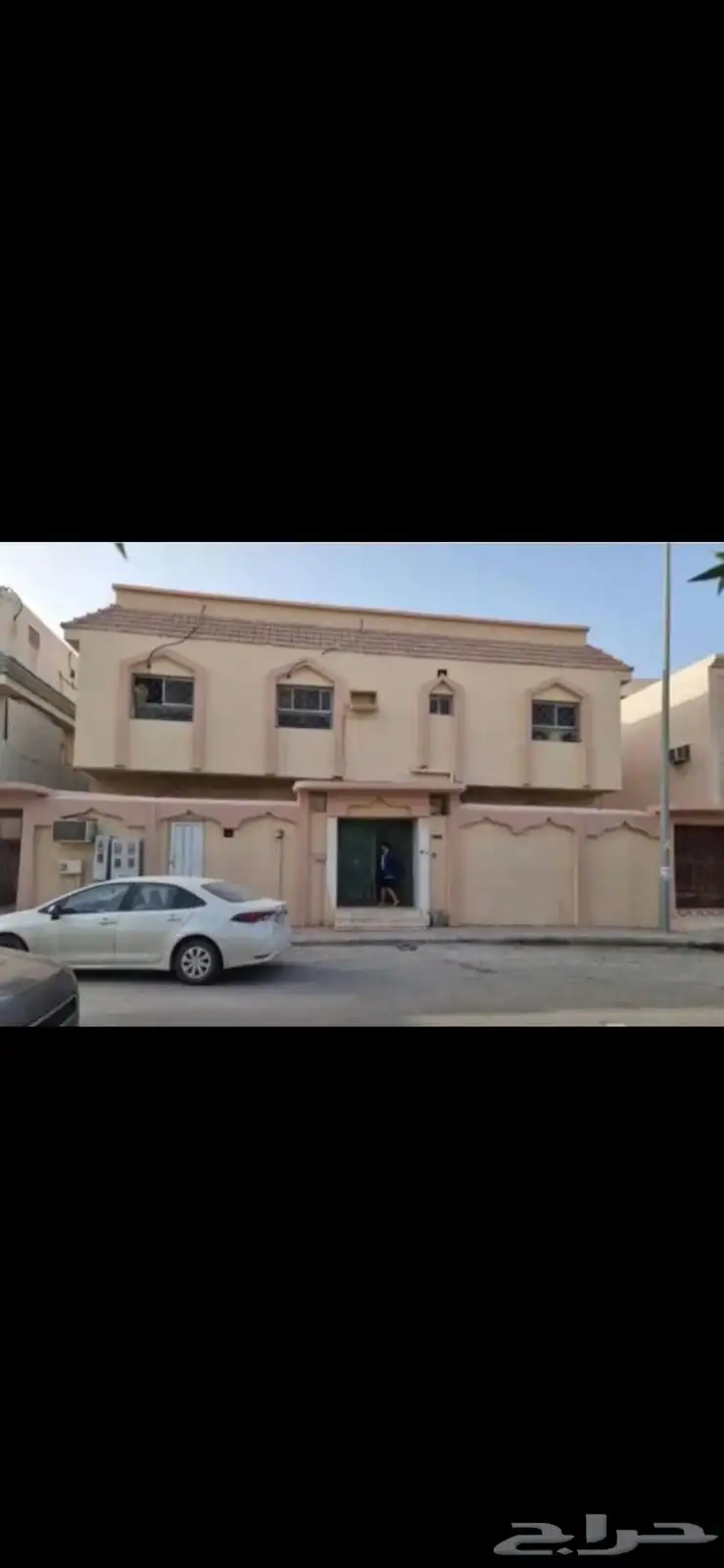 للبيع دور وشقتين حي احد مساحة 400 متر 730 الف كاش فقط. 0
