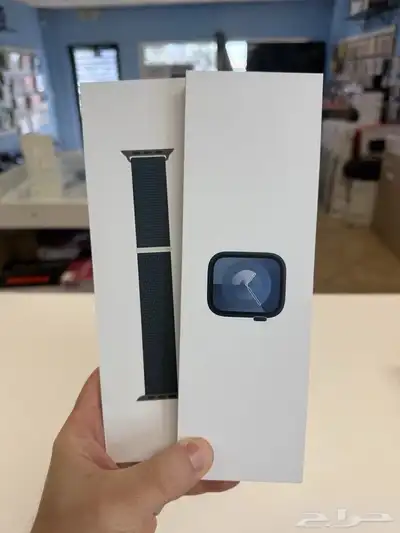 Apple Watch Series 9 45mm -Midnight- (GPS) with Black Bands 10