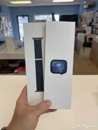 Apple Watch Series 9 45mm -Midnight- (GPS) with Black Bands 1