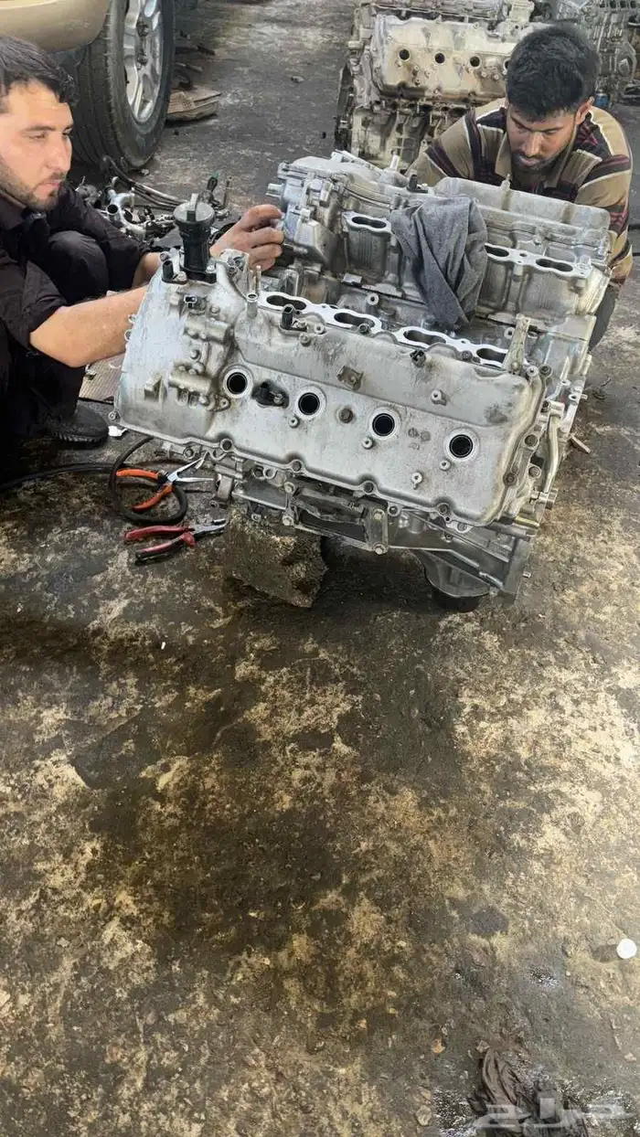 متوفر مكينة جيب لكزس سكويا 2009 . 2016 0