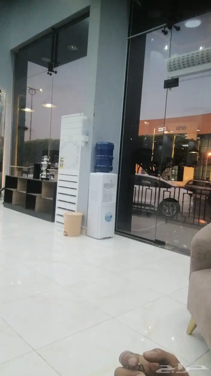 فني مكيفات الموقع ابها فك تركيب جميع انواع المكيفات صيانه 0
