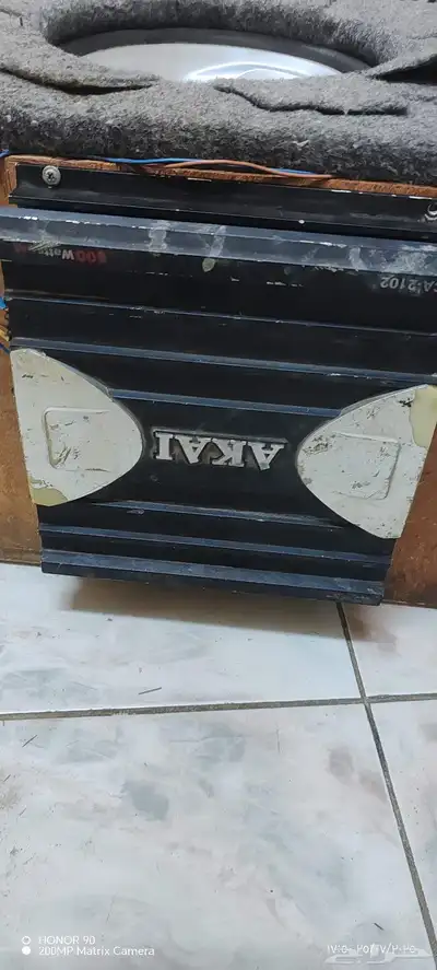صندوق سماعات للبيع 1
