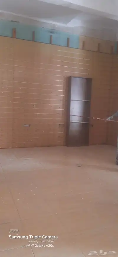 نجار .تجهيز محلات تجاريه طاولات اسقف جبسيه جميع اعمال الد 9