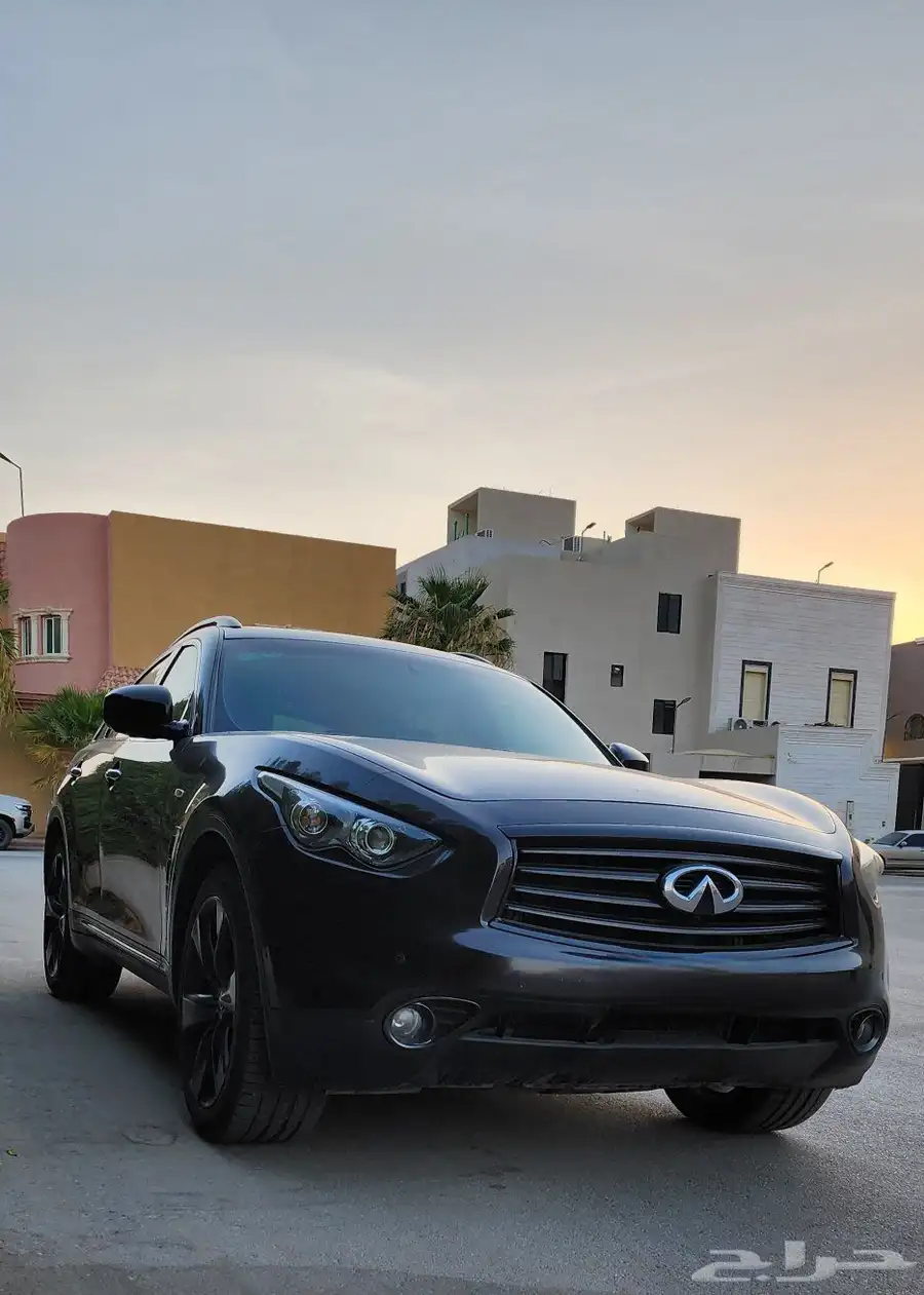 إنفنتي QX70S 2015 حالة ممتازة بدون رش أو حوادث عداد 133 ألف index