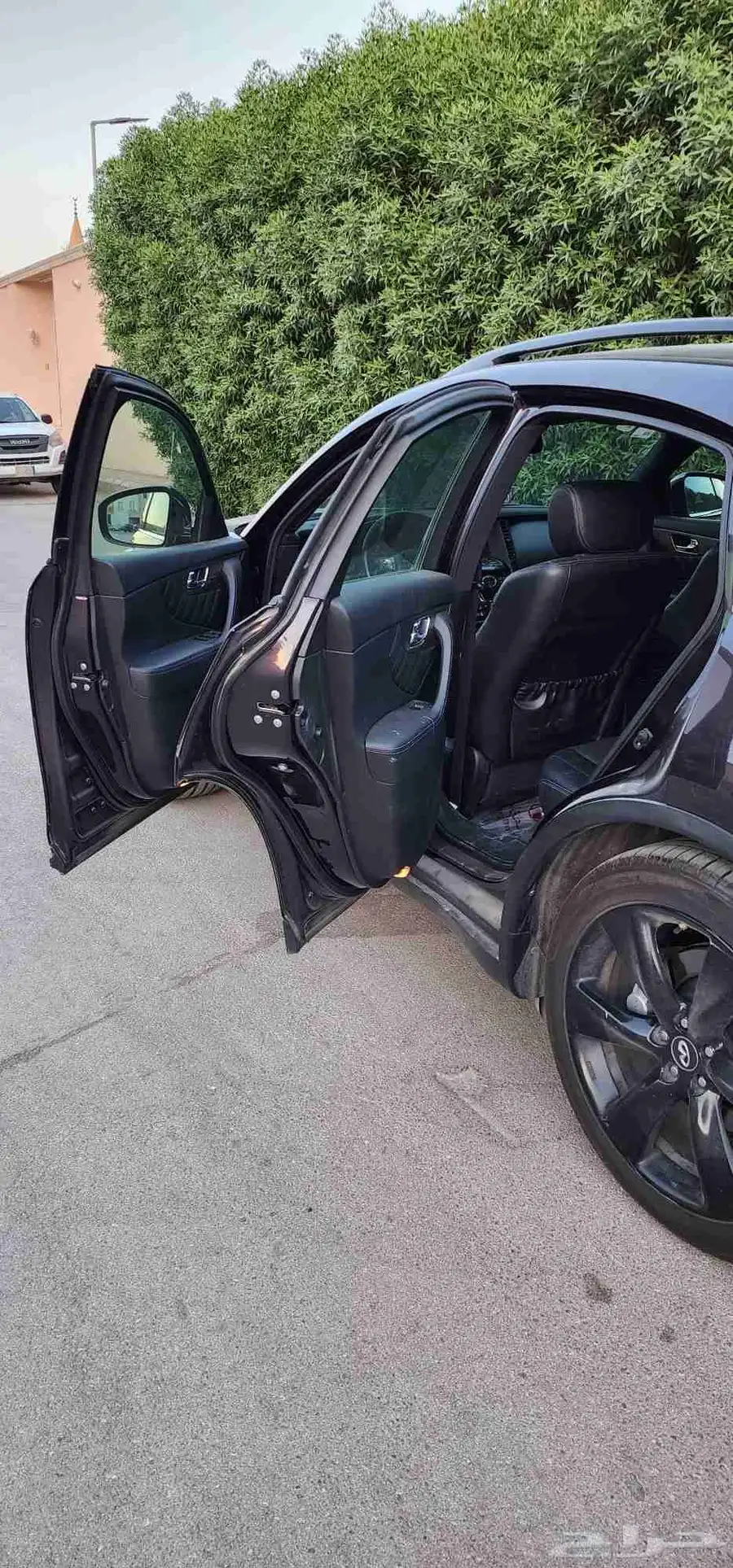 إنفنتي QX70S 2015 Infiniti حالة ممتازة بدون رش أو حوادث 10