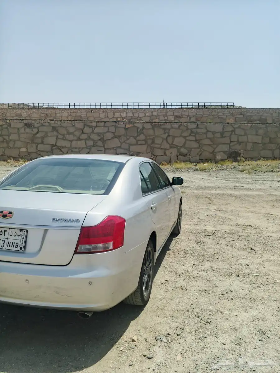 جيلي اميجراند C8 2012 5