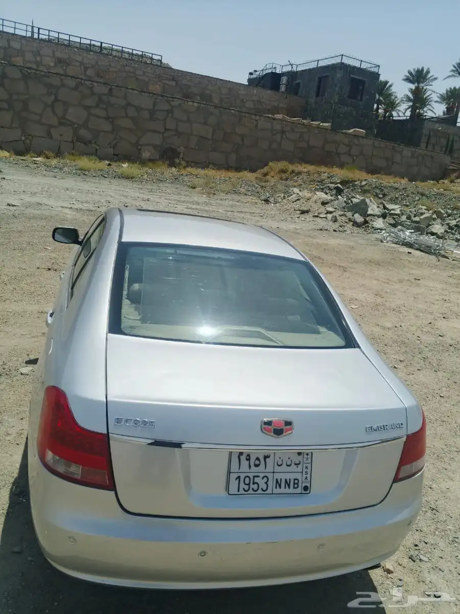 جيلي اميجراند C8 2012 7