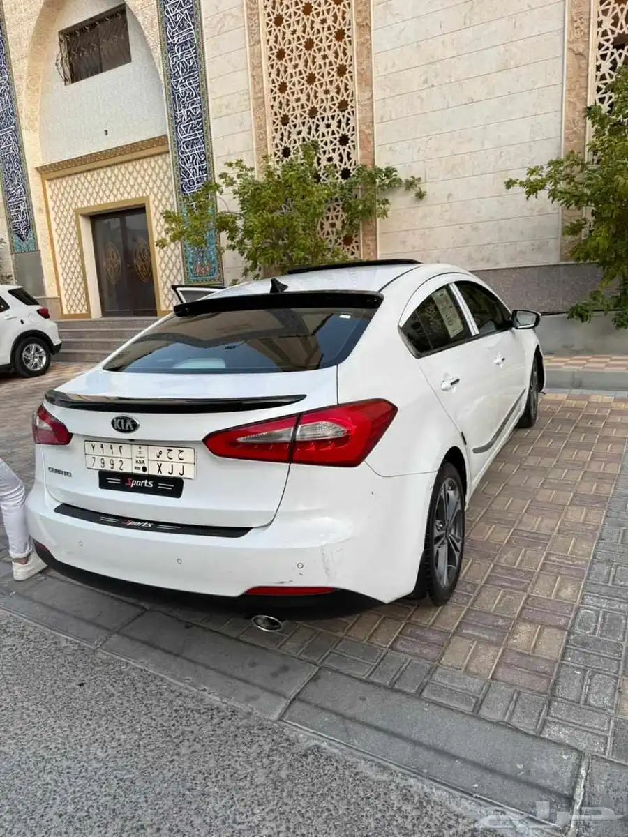 كيا سيراتو 2014 فل كامل بصمه داخليه وخارجيه 7